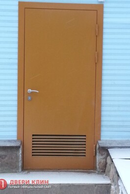 Техническая дверь с нитроэмалью с вентиляционной решеткой