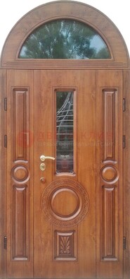 Двустворчатая железная дверь МДФ со стеклом в форме арки ДА-52 в Рязани