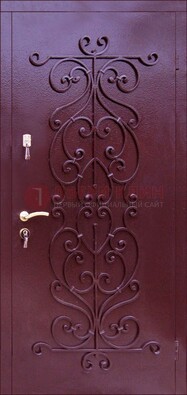 Бордовая металлическая дверь с ковкой ДК-21 в кирпичный дом в Рязани