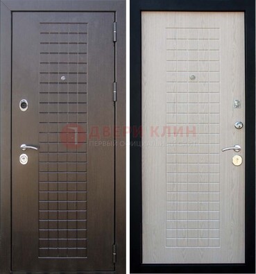 Темная железная дверь с МДФ ДМ-149 для деревянного дома в Рязани