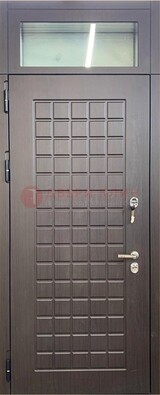 Темная железная дверь с МДФ и верхней фрамугой ДМ-337 в Рязани