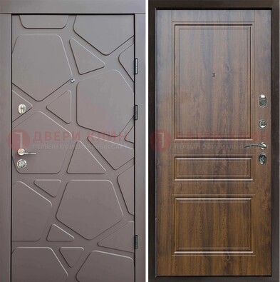 Коричневая железная дверь с декоративной МДФ ДМ-438 в Рязани