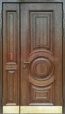 Коричневая двухстворчатая дверь с массивом дуба ДМД-71 в Рязани