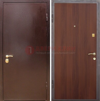 Коричневая металлическая дверь с порошковым напылением ДП-164 в Рязани