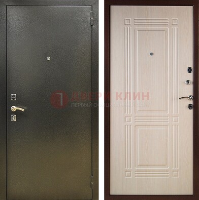 Стальная темно-серая дверь с порошковым напылением и МДФ Белый дуб ДП-277 в Рязани