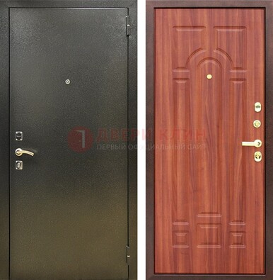 Входная темно-серая дверь с порошковой отделкой и МДФ Миланский орех ДП-281 в Рязани
