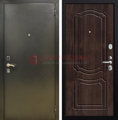 Темно-серая железная дверь с порошковым покрытием и коричневой МДФ ДП-288 в Рязани