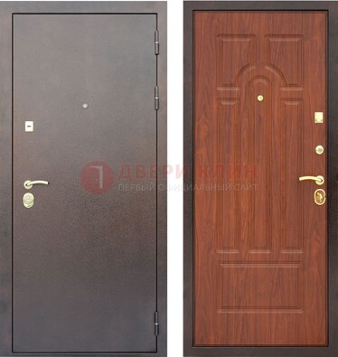 Темная стальная дверь с порошковым покрытием ДП-52 в Рязани