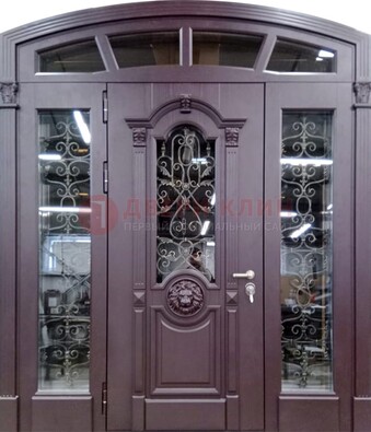 Дизайнерская парадная дверь Винорит со стеклом и ковкой ДПР-104 в Ставрополе