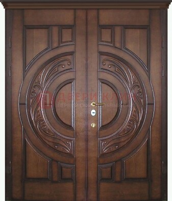Утепленная коричневая стальная парадная дверь ДПР-51 в Рязани