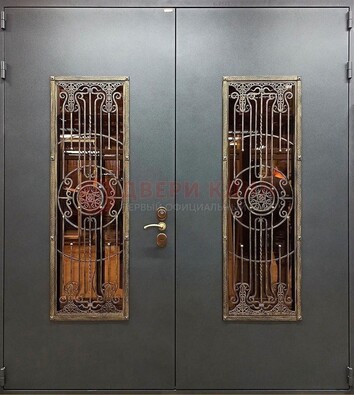 Входная металлическая парадная дверь со стеклом и ковкой ДПР-81 в Рязани