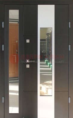 Темная полуторная стальная дверь со стеклом ДС-10 в Рязани