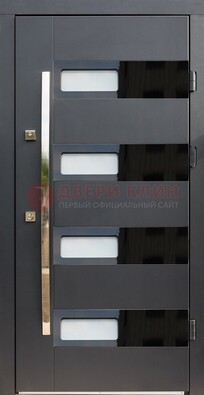 Черная стальная дверь МДФ хайтек со стеклом ДС-16 в Рязани