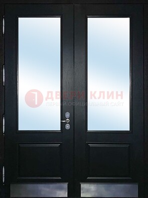 Черная двухстворчатая металлическая дверь со стеклом ДС-25 в Рязани
