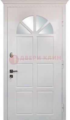Светлая железная дверь со стеклом ДС-29 в Рязани