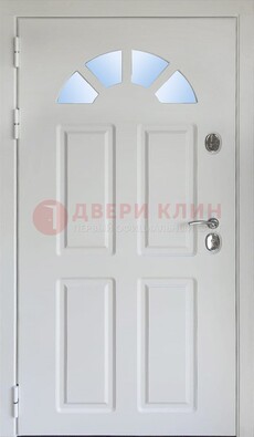 Белая стальная дверь МДФ со стеклом для дома ДС-37 в Рязани