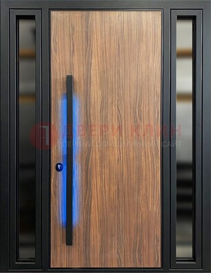 Коричневая металлическая дверь со стеклом ДС-69 в Рязани