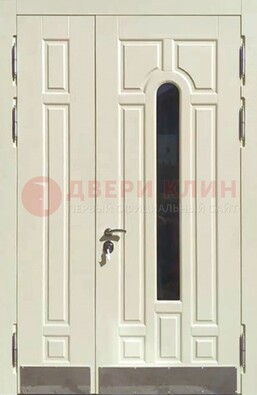 Белая двухстворчатая металлическая дверь со стеклом ДС-71 в Рязани