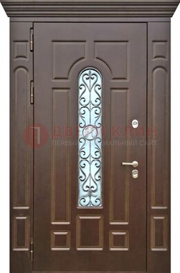 Коричневая железная дверь со стеклом ковкой для частного дома ДСК-133 в Рязани