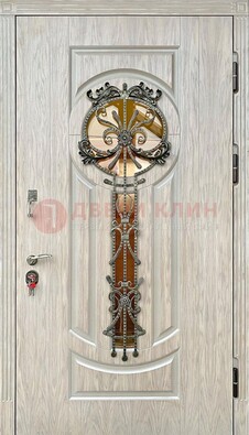 Светлая железная дверь со стеклом ковкой для коттеджа ДСК-134 в Рязани