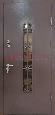 Металлическая дверь Порошок с небольшим стеклом и ковкой ДСК-282 в Рязани