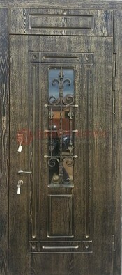 Зеленая входная дверь со стеклом и ковкой ДСК-67 в Белгороде