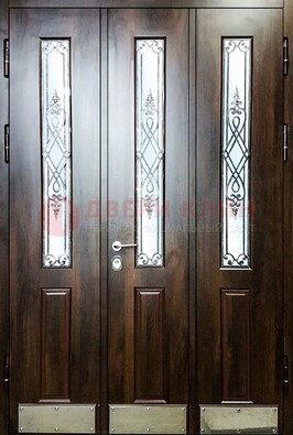 Входная дверь со стеклом и ковкой ДСК-72 в кирпичный дом в Рязани