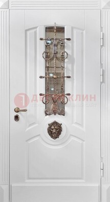 Белая металлическая дверь с виноритом и стеклом с ковкой ДВТ-165 в Рязани