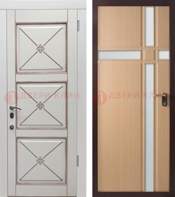Коричневая уличная дверь с виноритом и МДФ Белый дуб с зеркалом ДЗ-94 в Рязани