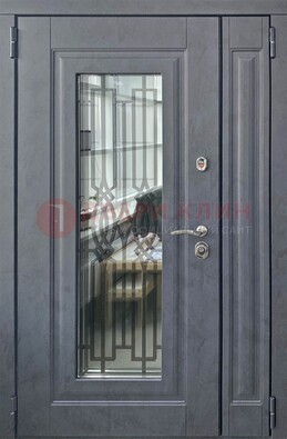 Серая стальная дверь Винорит со стеклом и ковкой ПЛ-29 в Рязани